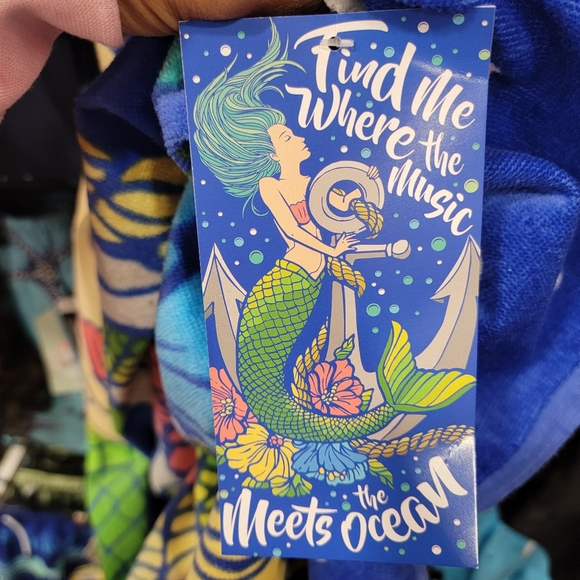 Sale🎉 Colorful Mermaid Design Beach Towel - Picture 1 of 3